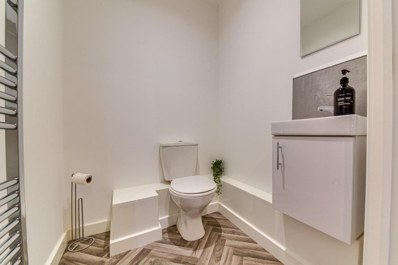 Apartmán Stylish & Contemporary 2-Bed Townhouse - Parking - Wi-Fi - Netflix Worksop Exteriér fotografie
