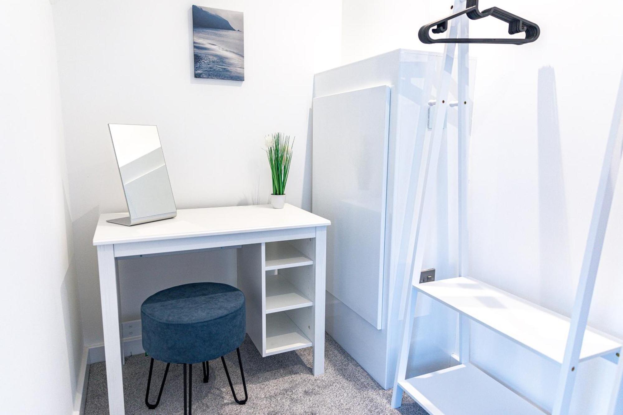 Apartmán Stylish & Contemporary 2-Bed Townhouse - Parking - Wi-Fi - Netflix Worksop Exteriér fotografie