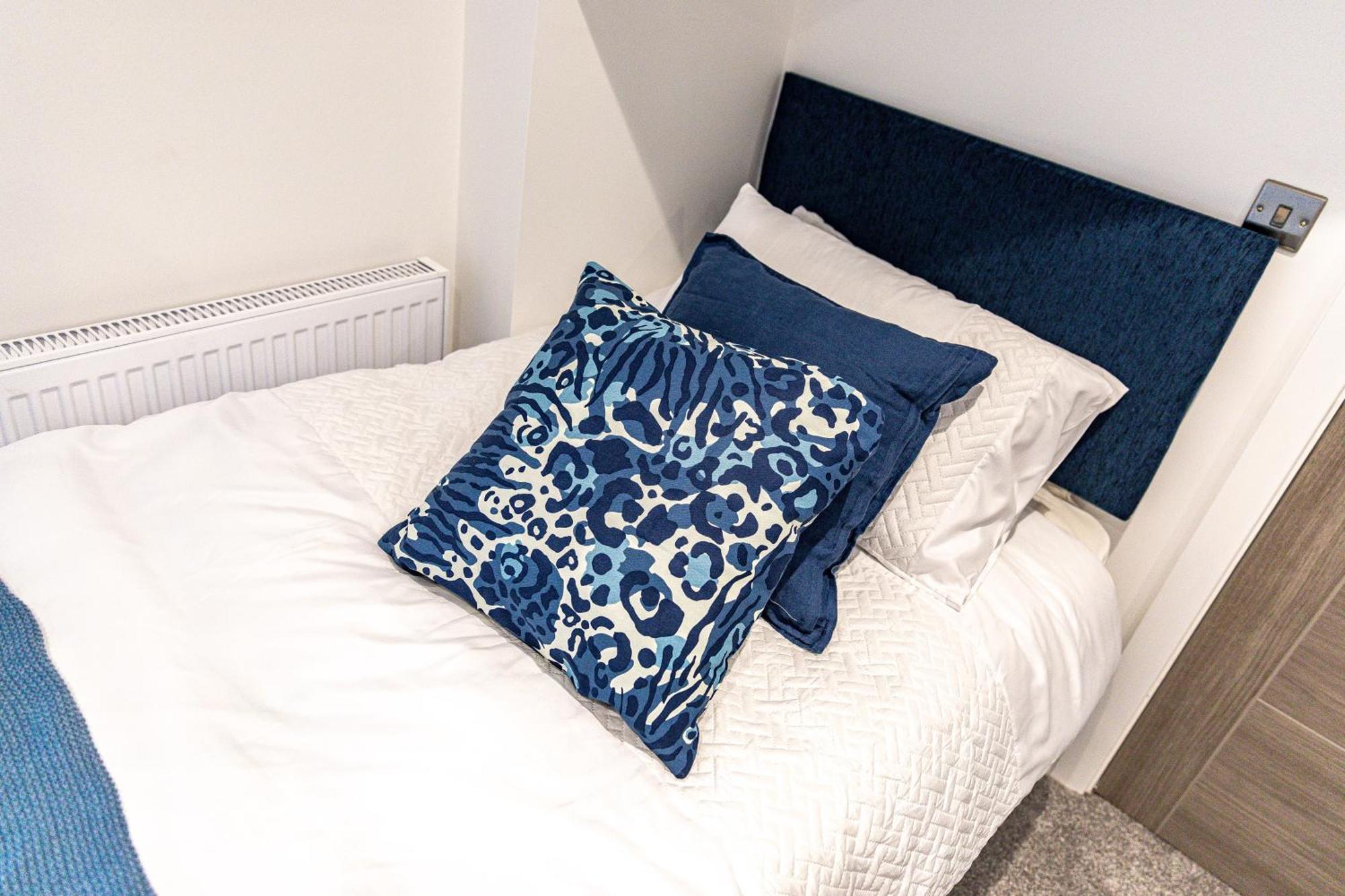 Apartmán Stylish & Contemporary 2-Bed Townhouse - Parking - Wi-Fi - Netflix Worksop Pokoj fotografie