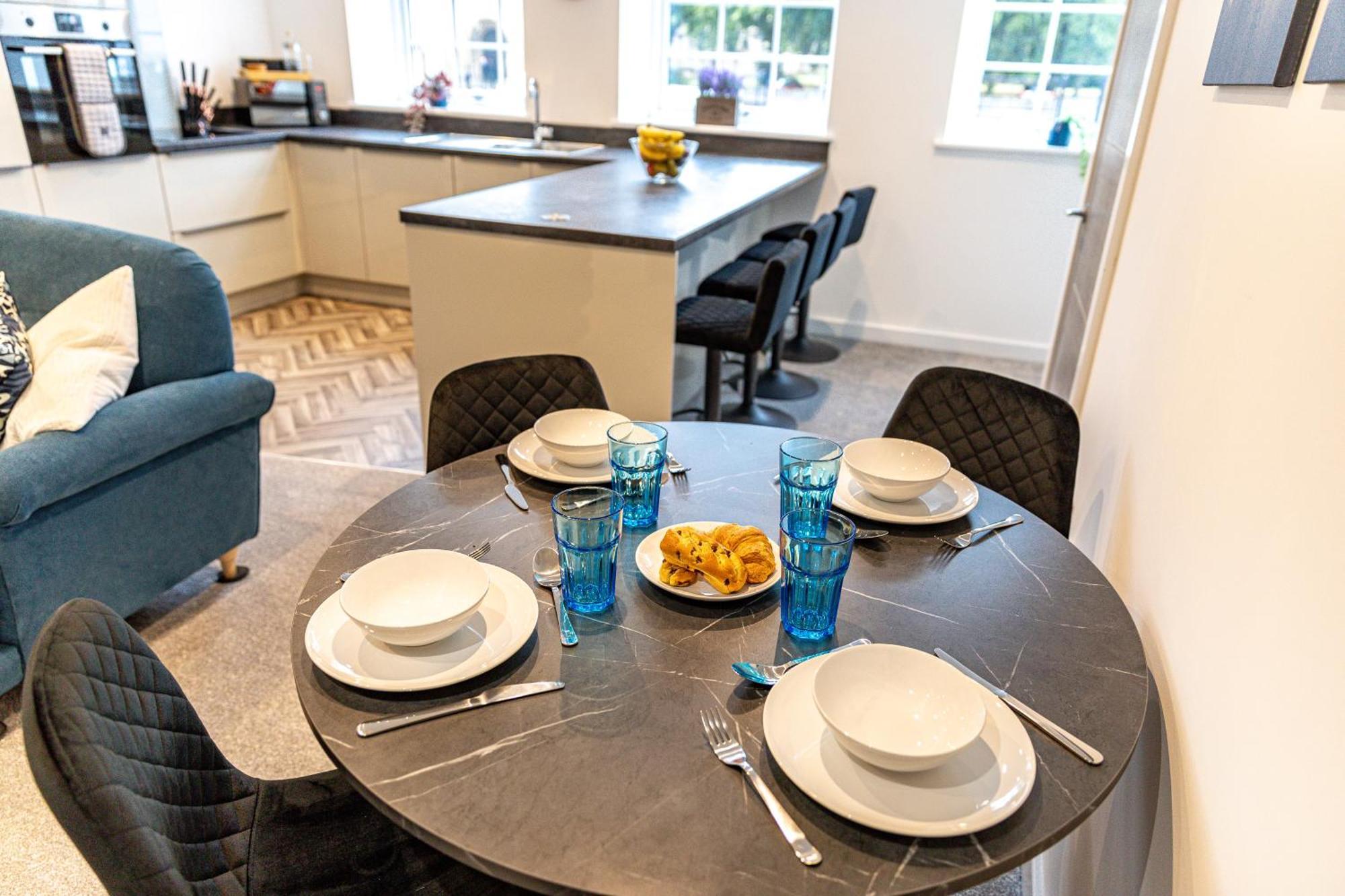 Apartmán Stylish & Contemporary 2-Bed Townhouse - Parking - Wi-Fi - Netflix Worksop Exteriér fotografie
